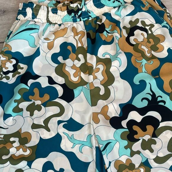 Rose & Olive Multicolor Floral Pants - Picture 3 of 7